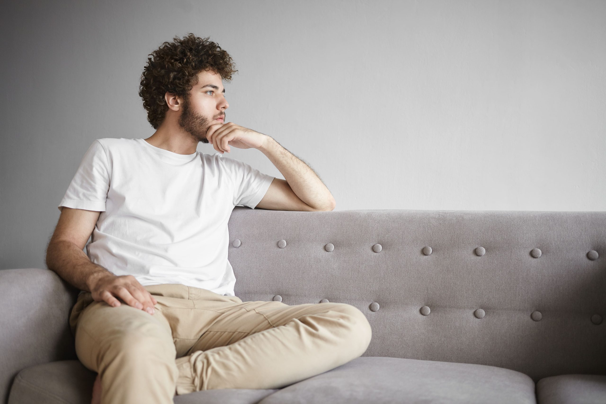 Overthinking: Mengapa Kita Sering Terjebak dalam Pikiran Sendiri?