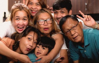 Beban Ganda Generasi Sandwich yang Harus Mengurus Dua Generasi